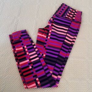 Nike Brilliant colors legging Small S11 Purple Orange Black